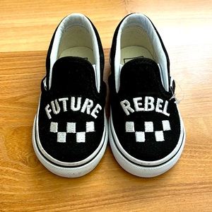 New Vans “Future Rebel” slide on toddler shoes size 5